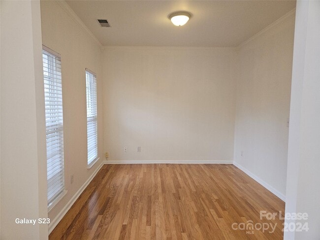 Building Photo - 10020 Spring Park Dr