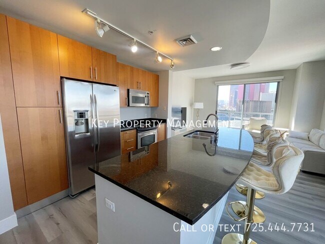 Building Photo - LUXARY 2 BED, 2 BATH HIGH RISE CONDO IN AL...
