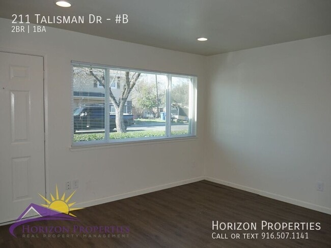 Building Photo - 211 Talisman Dr