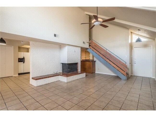 Foto del edificio - 13509 Red Fern Ln