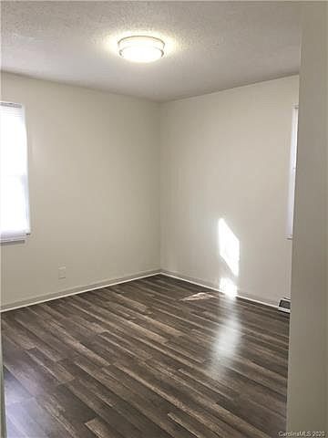 Foto del edificio - 2721 Crescent Ln