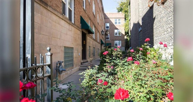 Photo - 724 West Barry Avenue, Unit 1S Apartment