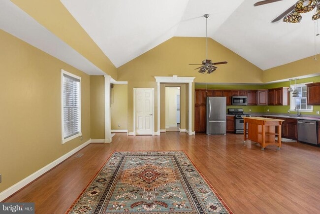 Building Photo - 8314 Myrtle Ln