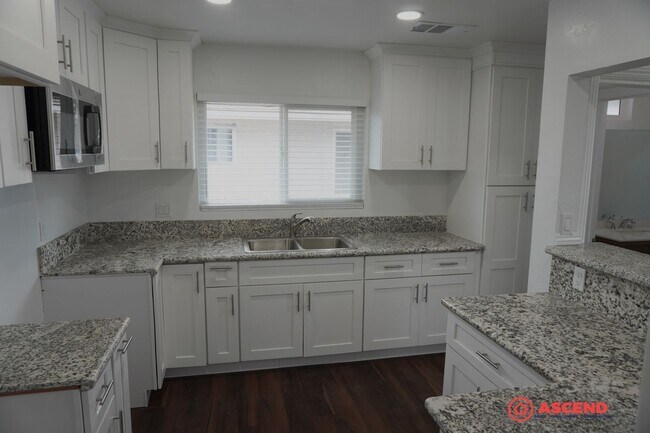 Foto del edificio - Home in Southeast Bakersfield!