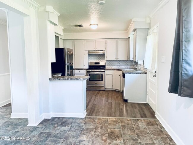 Building Photo - 109 Birch Dr