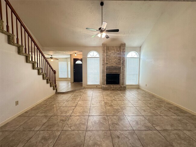 Building Photo - 3306 Kempwood Dr