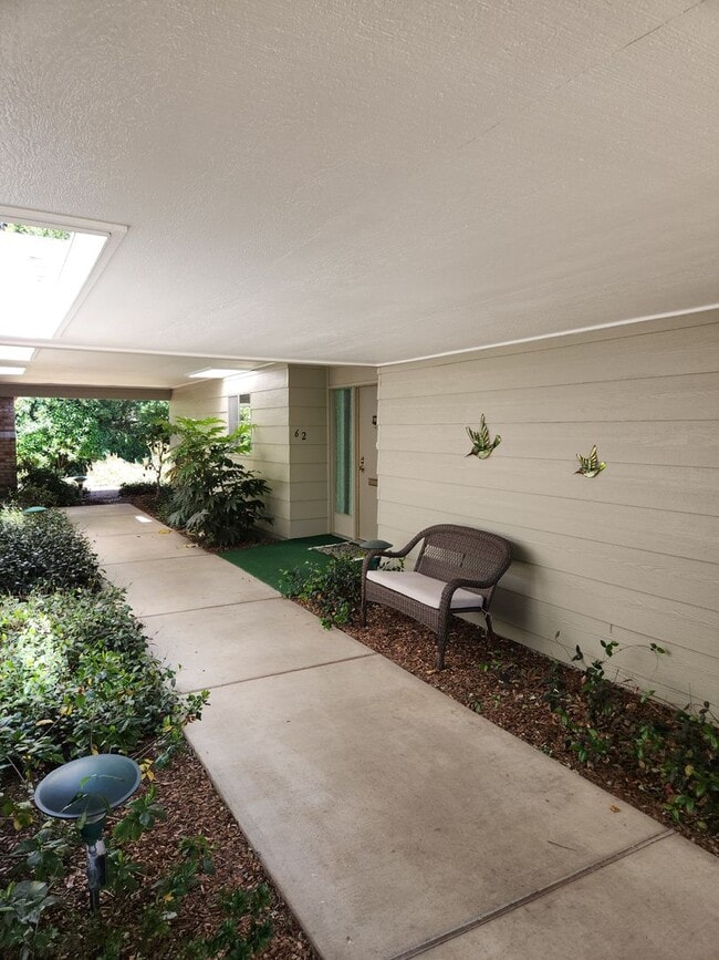 Building Photo - Very nice home w/AIR CONDITIONING in Oakmo...