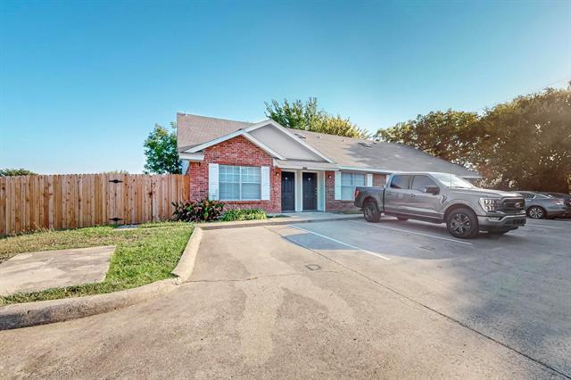 Building Photo - 309 Kings Way Dr