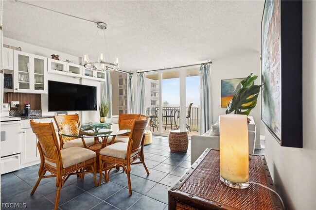 Building Photo - 7330 Estero Blvd