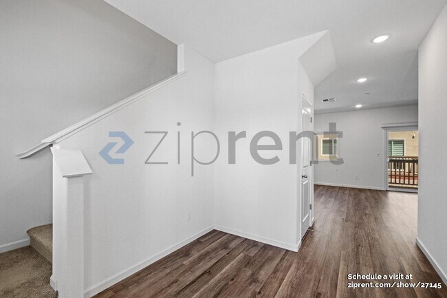 Building Photo - 1407 Silverbell Dr
