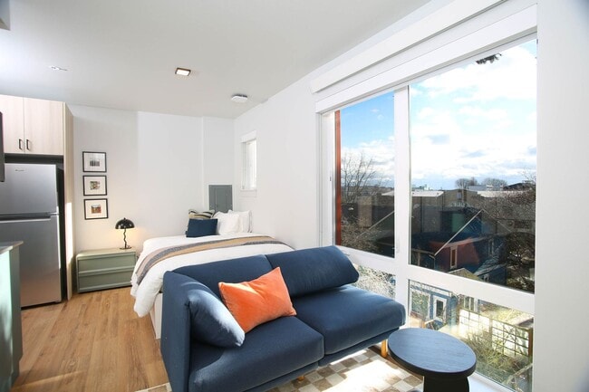 Interior Photo - Southpaw