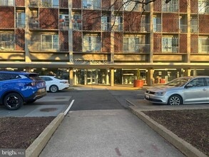 Building Photo - 800 4th St SW