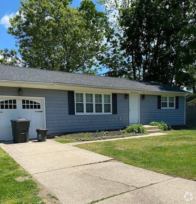 Building Photo - 1241 Stony Brook Rd