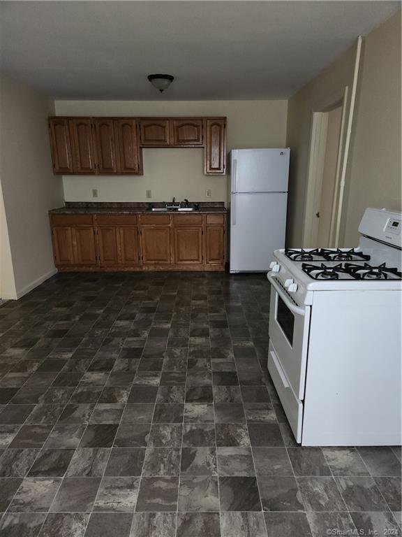 Building Photo - 77 Norwich Ave