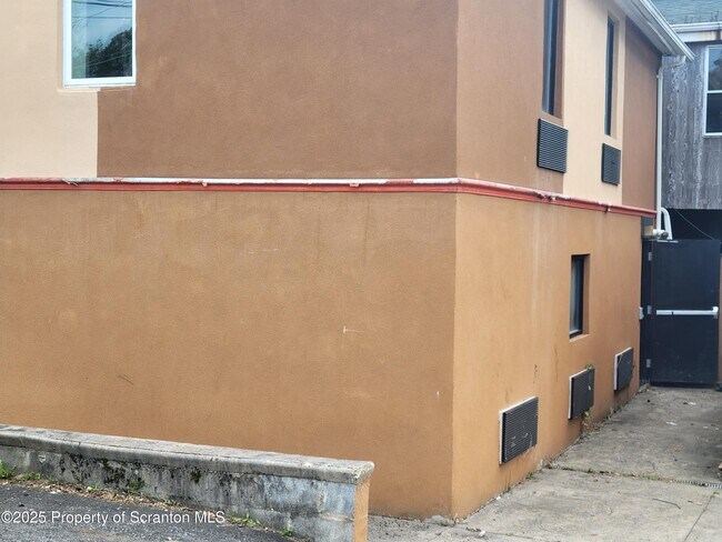 Foto del edificio - 98 Bridge St