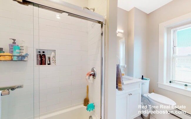 Foto del edificio - 1284 Commonwealth Ave