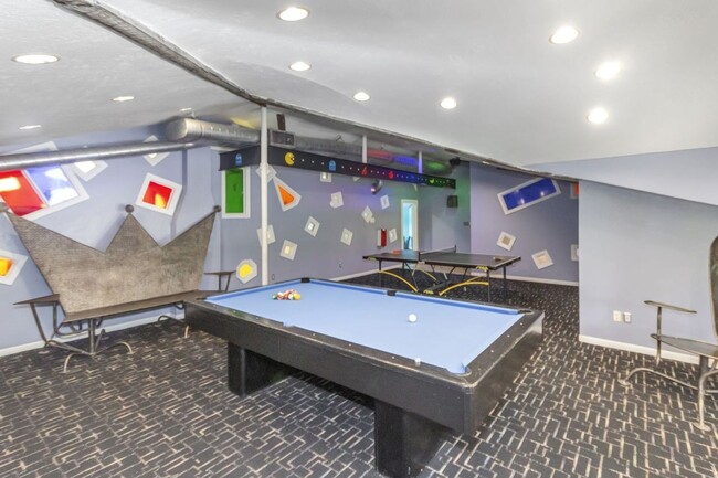 Interior Photo - The Metropolis Apartments
