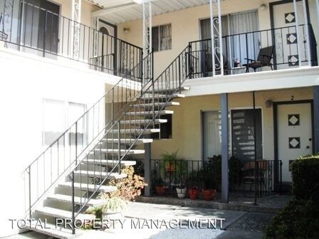 Building Photo - 837 OPAL Dr