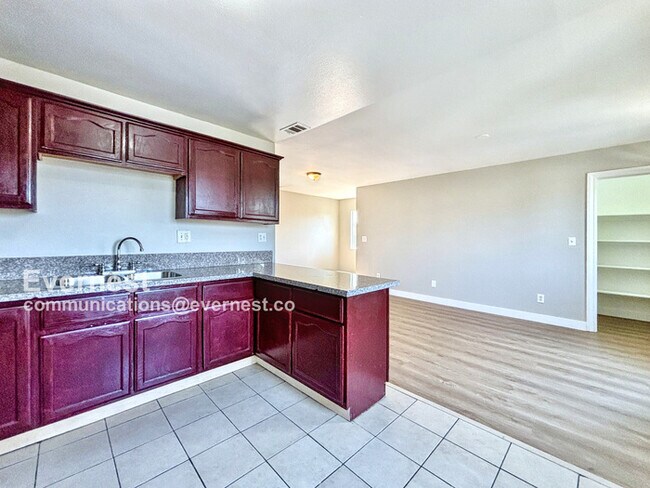 Foto del edificio - 1334 E 43rd St