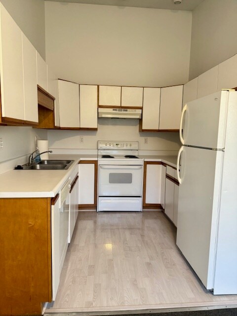 Foto del edificio - 834 Ellis Ave