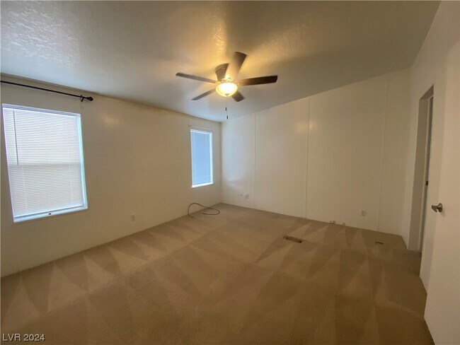 Building Photo - 2991 Rio Rico Dr