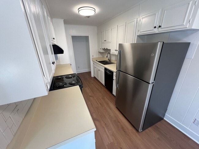 Building Photo - Available April!