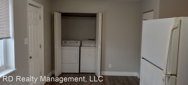 Foto del edificio - 2 br, 1 bath House - 1164 N Yosemite St #2B