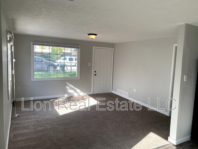 Building Photo - 839 W 1300 S St