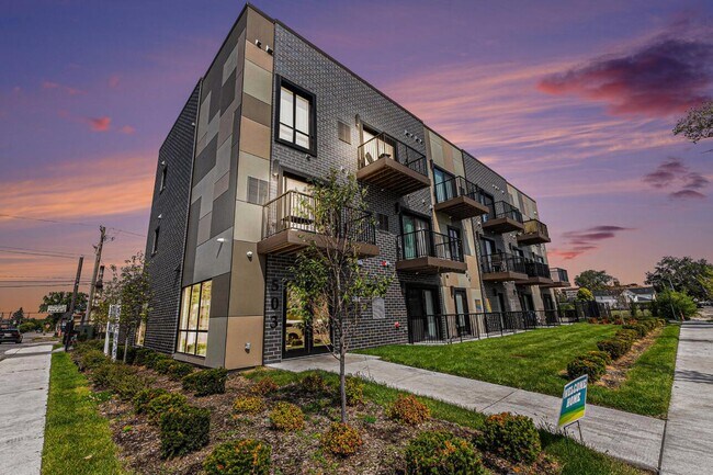 Building Photo - 503 Horton St