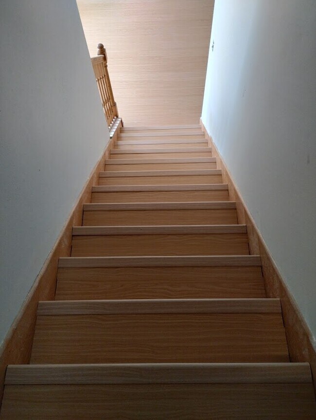 Foto del edificio - 14210 Xenon St NW