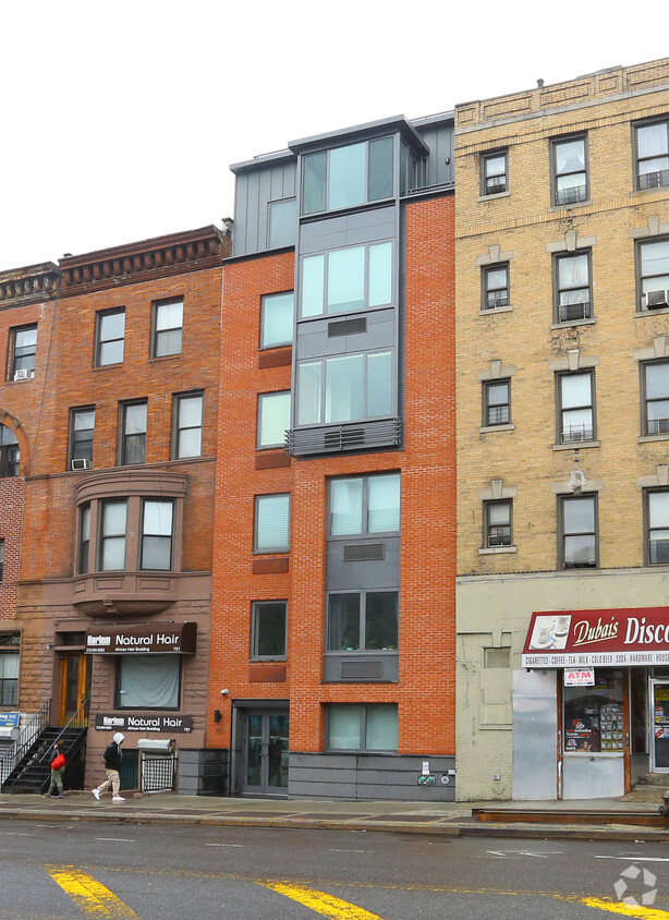 Primary Photo - 753 Saint Nicholas Ave