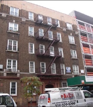 Building Photo - 2390 Creston Ave