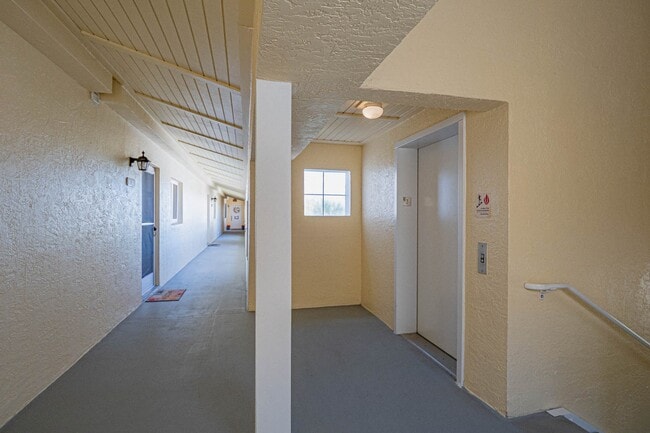 Building Photo - 5075 Harmony Cir