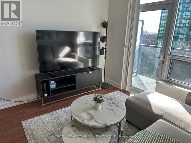 Building Photo - 2 Anndale Dr