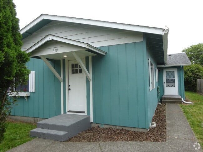 Building Photo - 319 3rd St SE