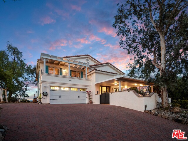 Building Photo - 2693 Old Topanga Canyon Rd