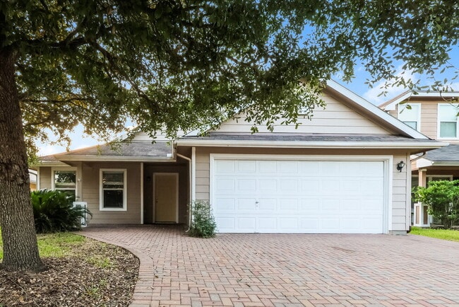Building Photo - 19722 Twin Rivers Dr