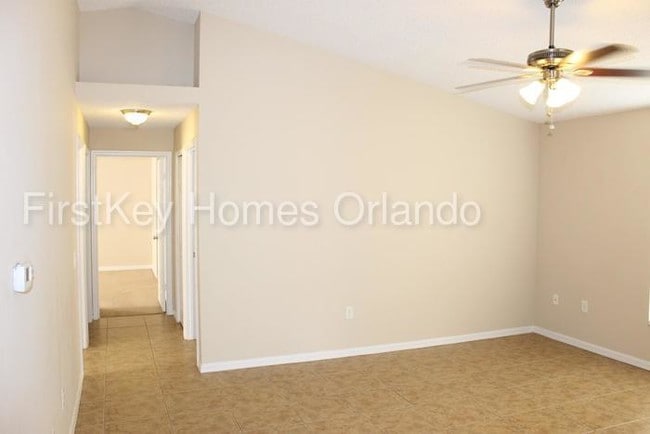 Building Photo - 6556 Viewpoint Ct