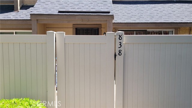 Foto del edificio - 838 Sparrow Ln