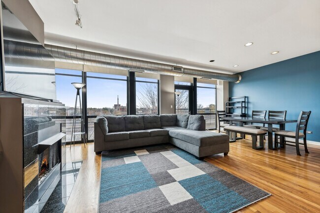 Foto del edificio - 1001 W 15th St