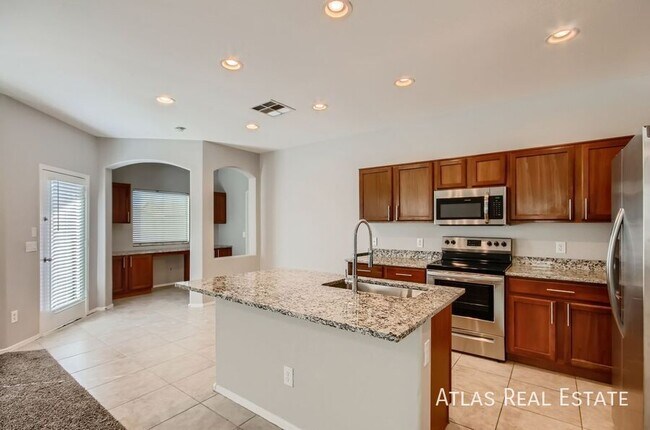 Building Photo - 797 W Agrarian Hills Dr
