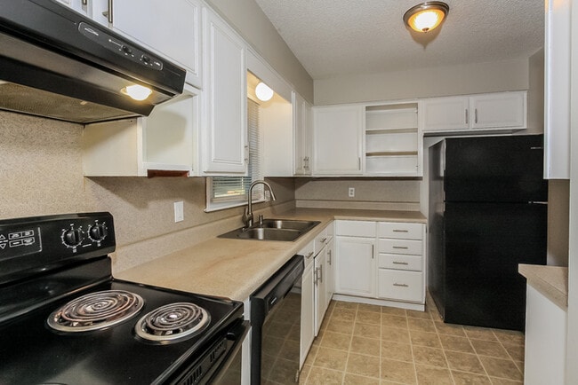 Foto del edificio - 11016 E 51 St S