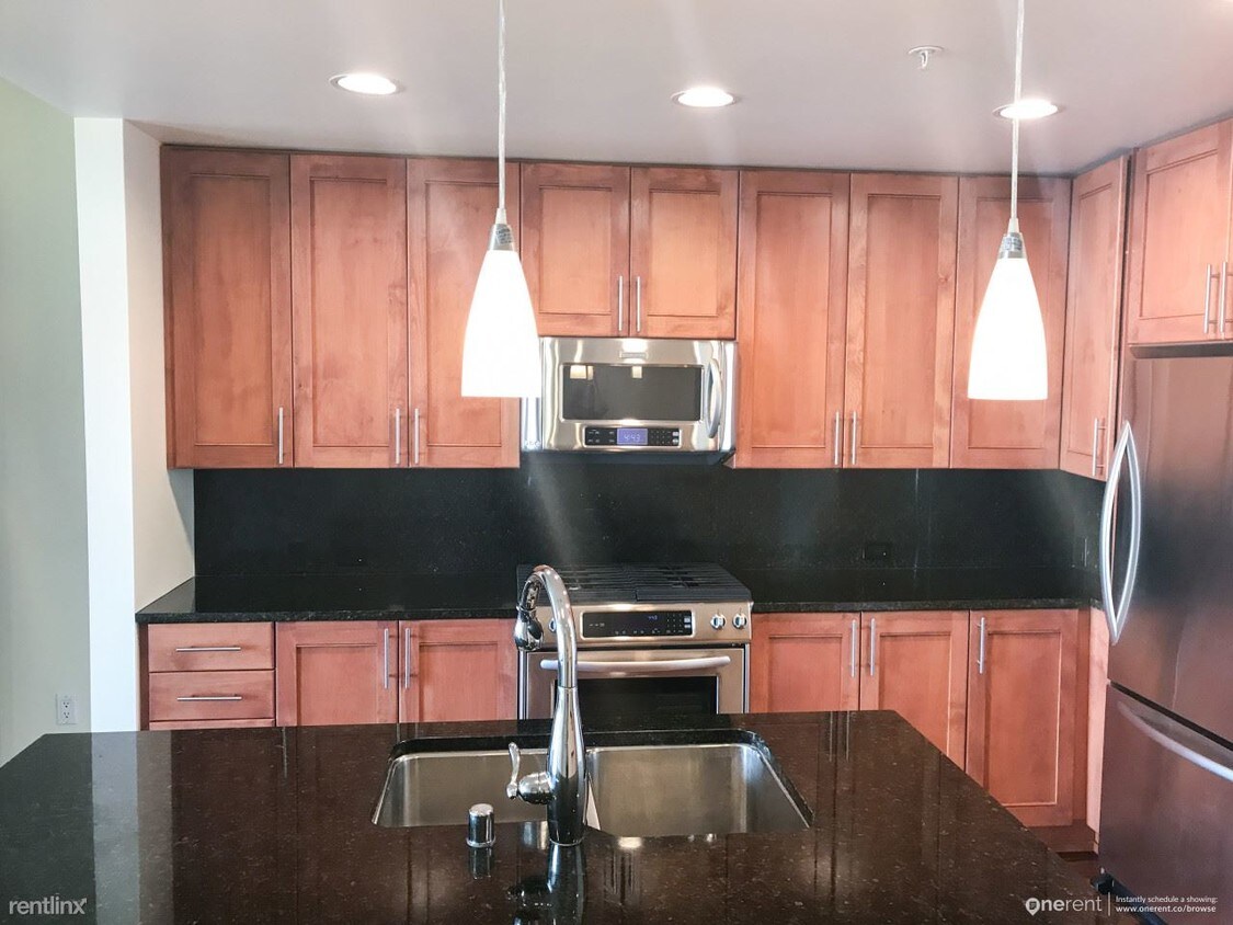 Foto principal - 10610 NE 9th Pl