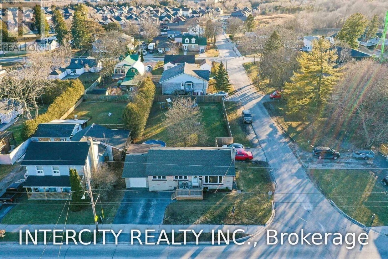 108 Ontario St, Bowmanville, ON L1C 2T4 House for Rent in Bowmanville