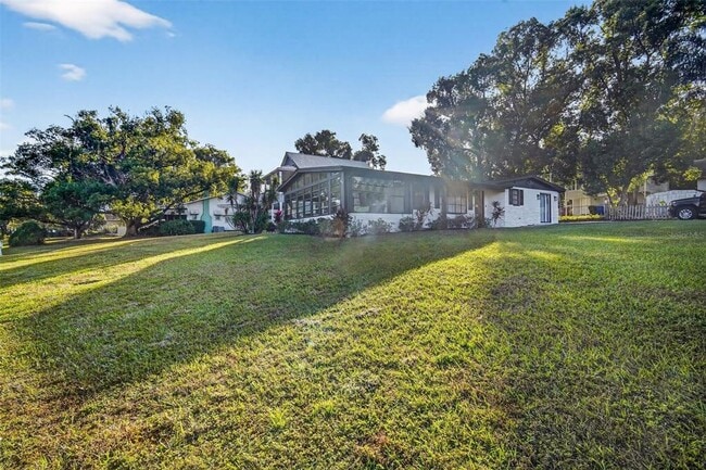 Building Photo - 63 Lake Hunter Dr