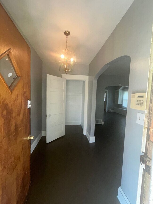 Foto del edificio - 9301 Pierpont Ave