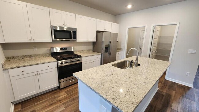 Building Photo - 1055 Sentinel Ct