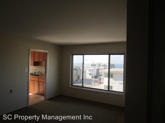 Building Photo - 2390 43rd Ave