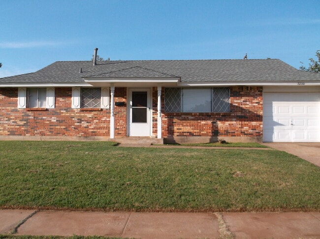3 bed, 1 bath, 1 car garage - 3 bed, 1 bath, 1 car garage House