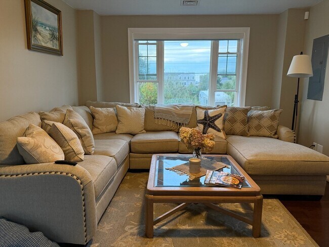 Foto del edificio - 345 Plymouth Ave